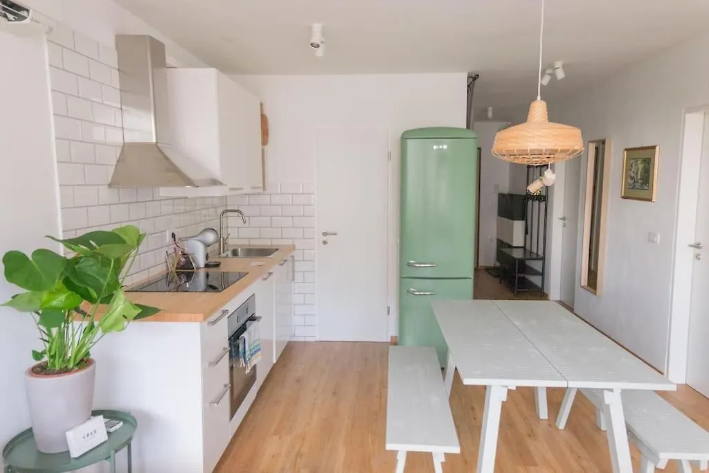 City Chic Trnovo Hideaway For 5, Family Friendly ليوبليانا شقة